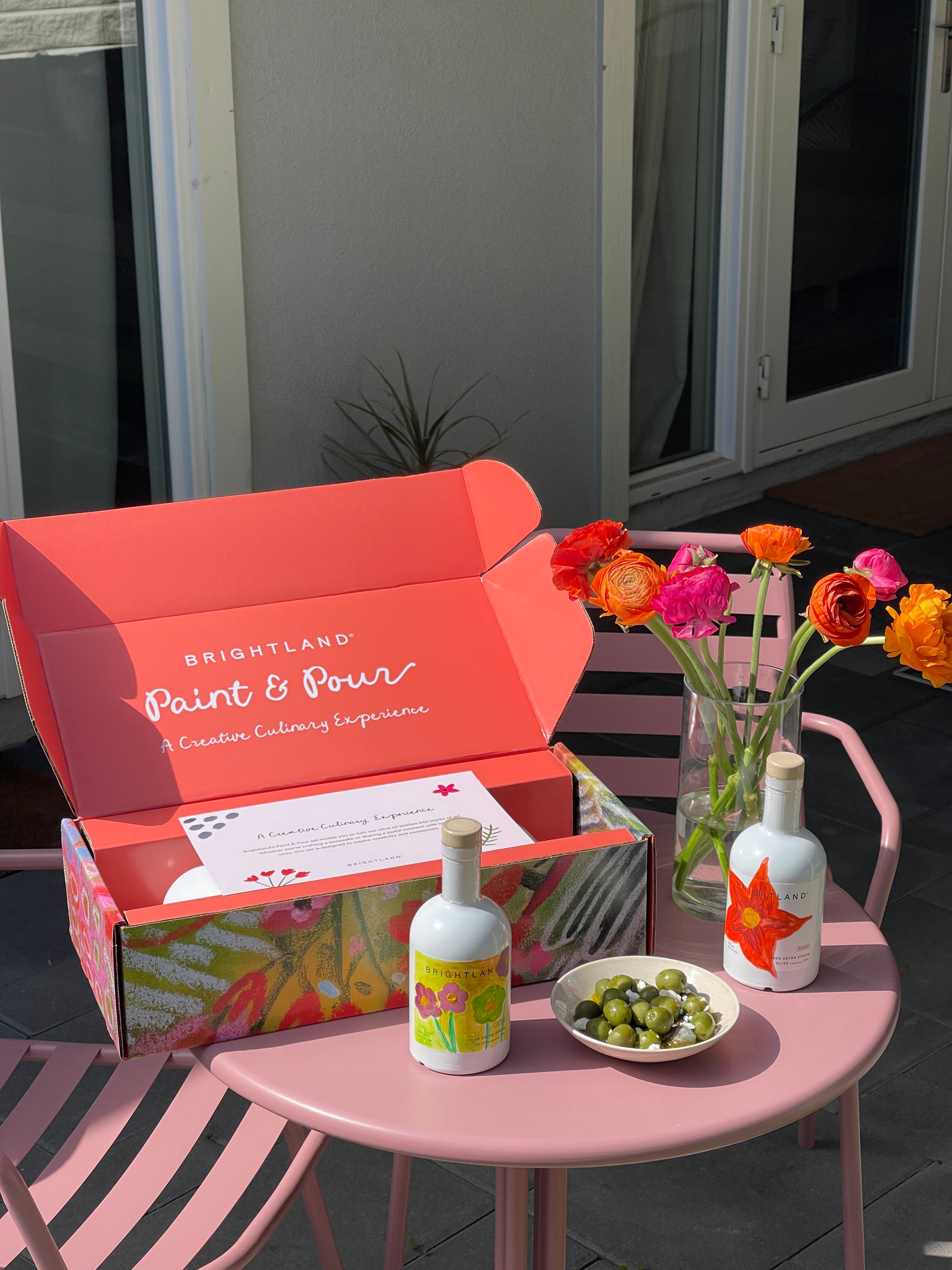 The Paint & Pour Gift Set